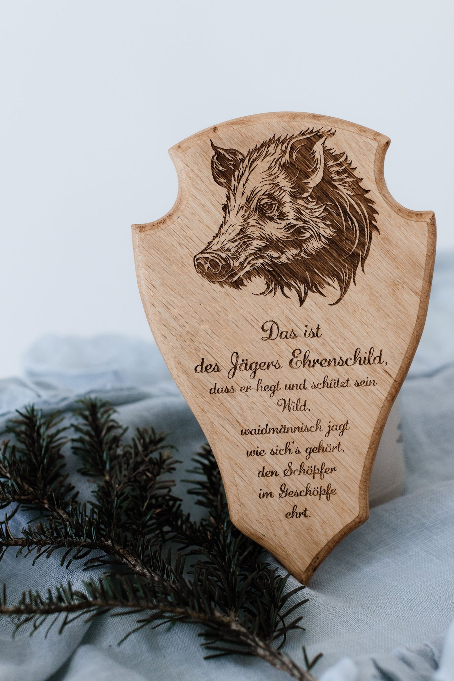 Ehrenschild | Trophäenschild | Es ist des Jägers Ehrenschild | Geschenk für Jäger | Massivholz | Rehbock | Gams | Wildschwein | Hirsch | personalisierbar