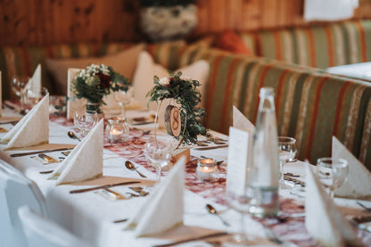 Rustikale Tischnummern - Perfekt für Hochzeiten und Veranstaltungen