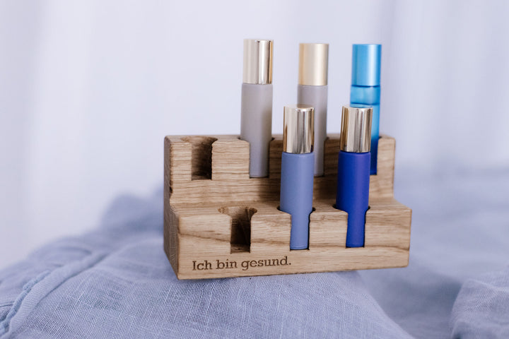 Roll-On Organizer 7 Chakra Eiche handgefertigt – Aufbewahrung ätherische Öle Holz Wellness personalisierbar