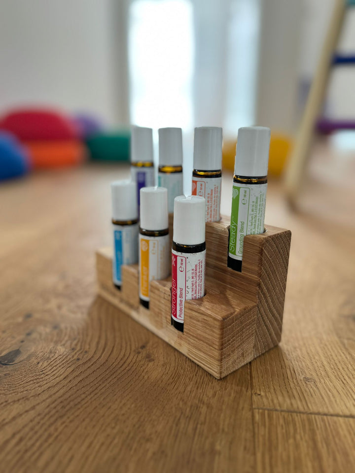 Roll-On Organizer 7 Chakra Eiche handgefertigt – Aufbewahrung ätherische Öle Holz Wellness personalisierbar
