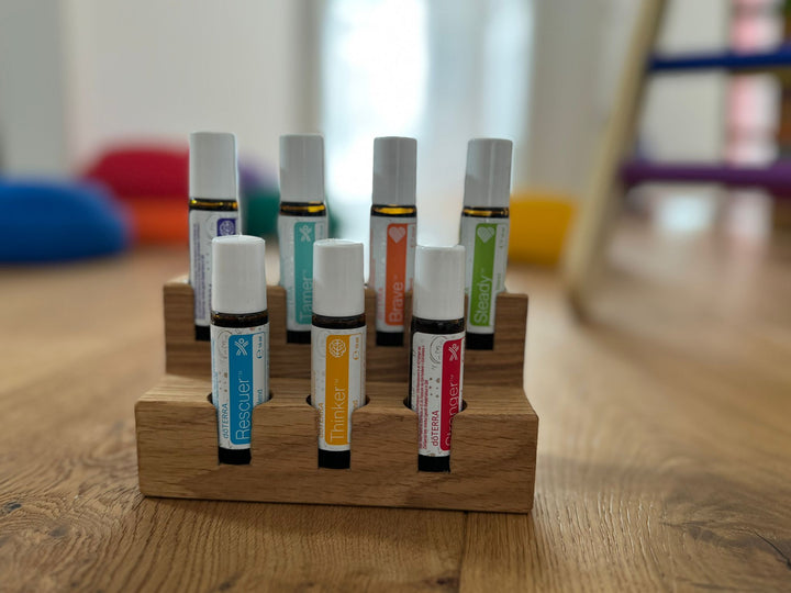 Roll-On Organizer 7 Chakra Eiche handgefertigt – Aufbewahrung ätherische Öle Holz Wellness personalisierbar