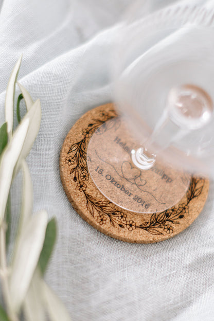 Personalisierte Hochzeitsuntersetzer aus Kork - Stilvolle Tischdekoration | personalisierbar