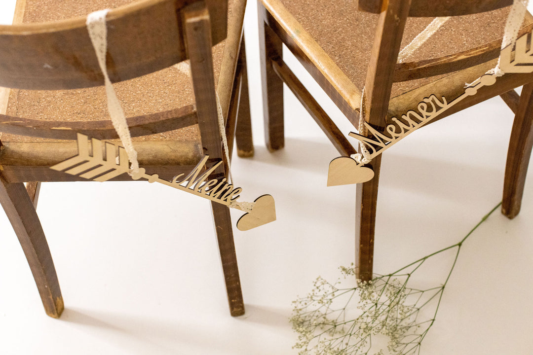 Stuhlschild | Stuhlgirlande | Meine Meiner | Pfeil für Hochzeit | Stuhl Deko | Schriftzug Meine Meiner |