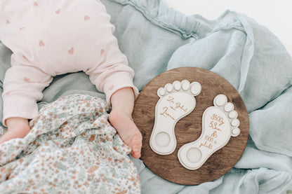 Taufe | Geburt | Willkommensfest | Taufgeschenk | Fußabdrücke | Taufzeremonie | Fußspuren | Holz | personalisiertes Geschenk zur Taufe | Babygeschenk | Taufgeschenke | personalisierbar