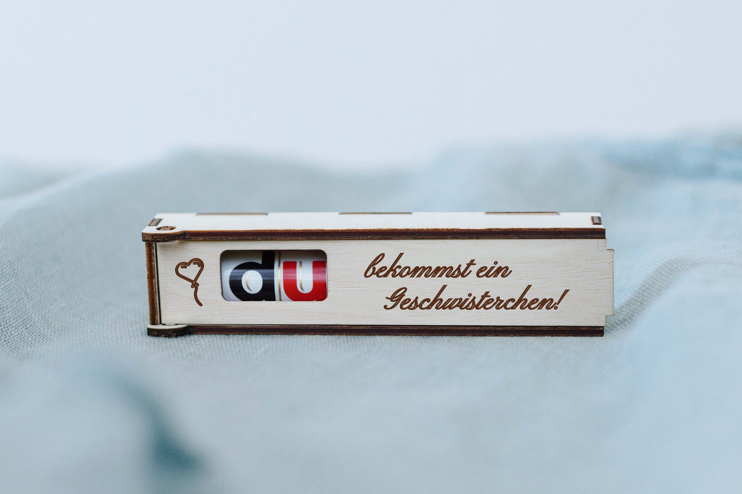 Personalisierte Duplo-Geschenkverpackung mit Gravur – Liebevolle Sprüche für besondere Anlässe | DU bekommst ein Geschisterchen!