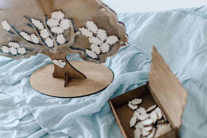Handgefertigtes Gästebuch Hochzeit Baum Rustikal – Holz Acrylglas personalisiert mit Namen, handgefertigt