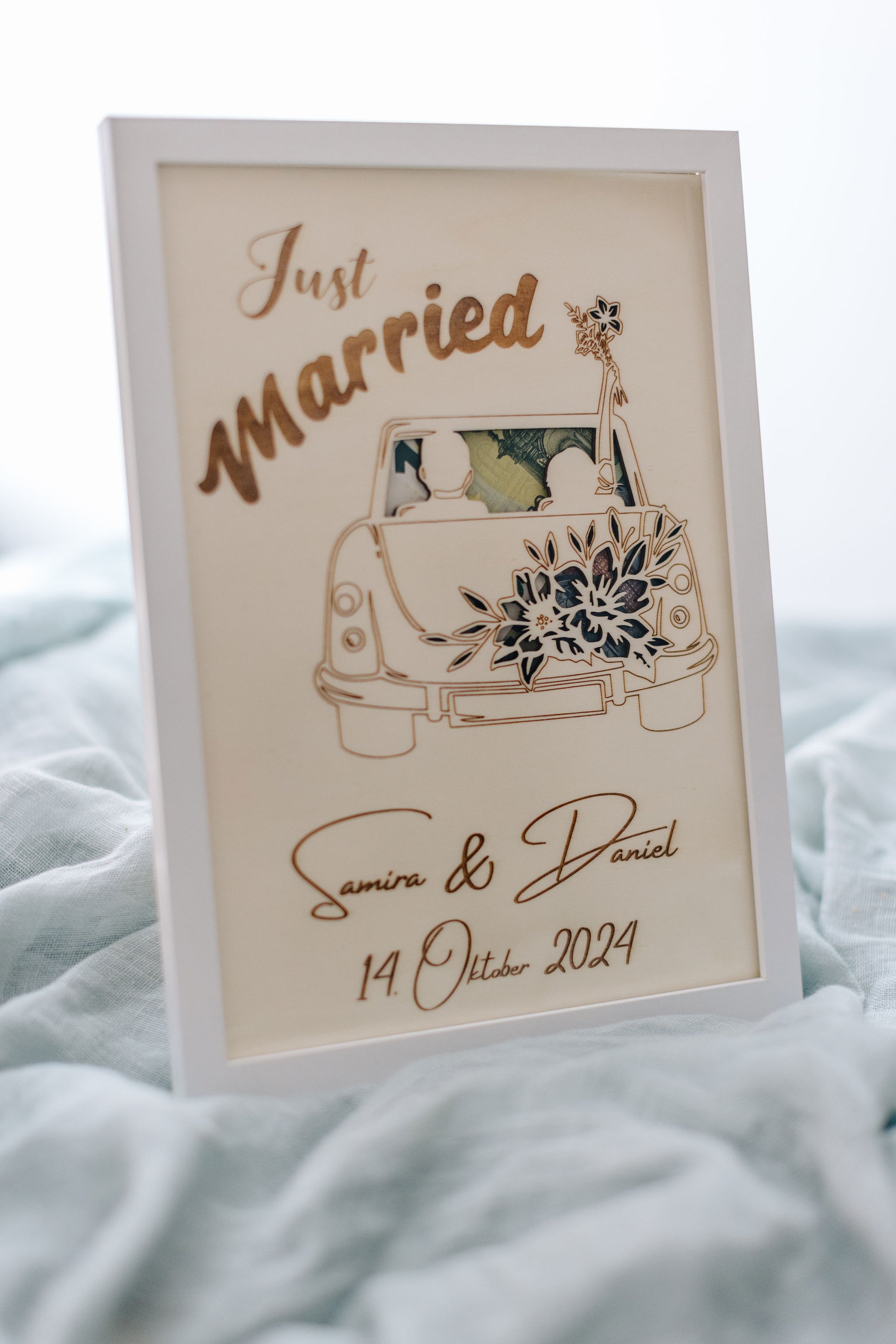 Personalisiertes Geldgeschenk Hochzeit Just Married Auto – aus Holz mit Namen und Datum, handgefertigt in Bayern