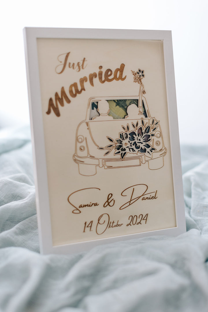 Personalisiertes Geldgeschenk Hochzeit Just Married Auto – aus Holz mit Namen und Datum, handgefertigt in Bayern