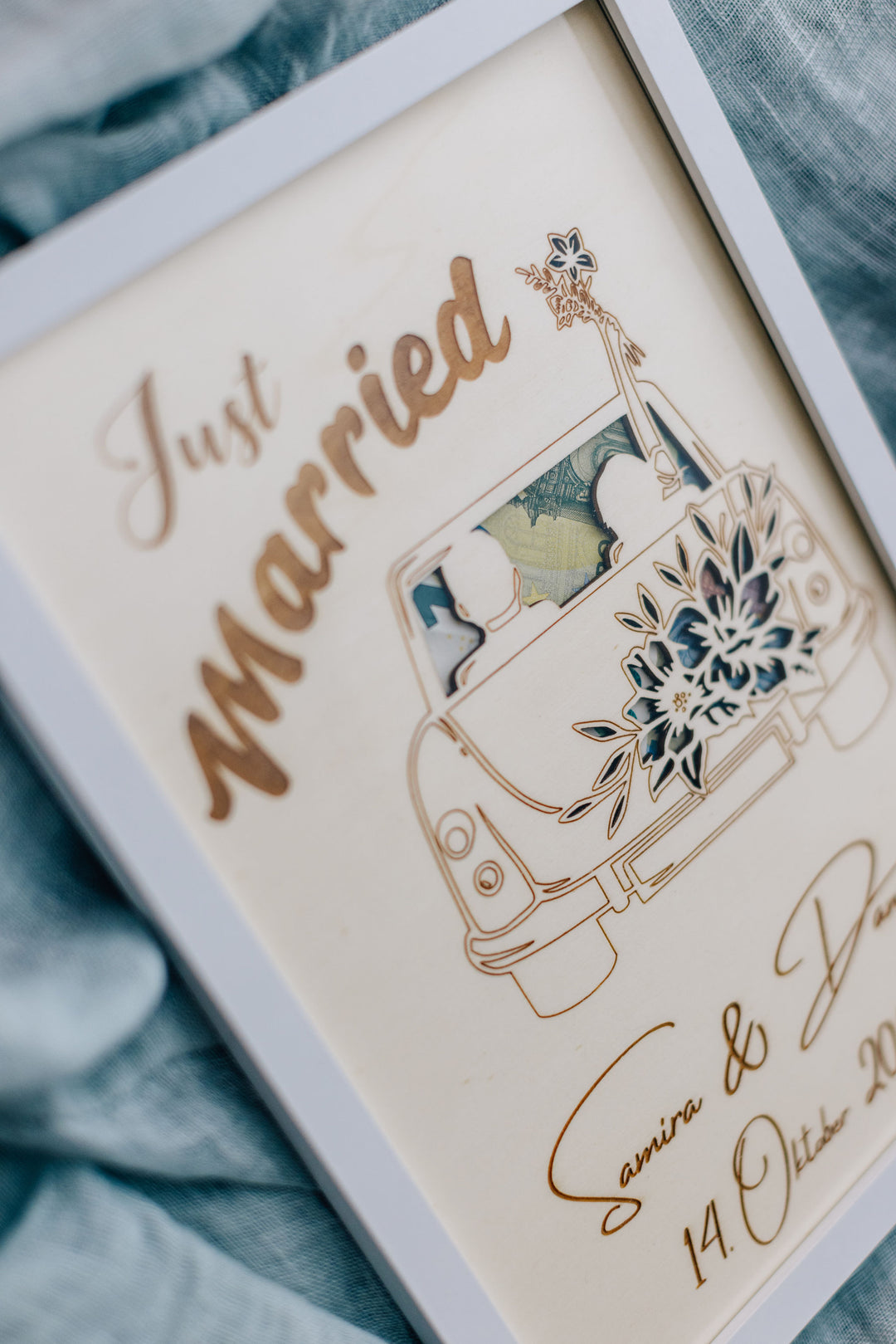 Geldgeschenk Just Married DIN A4 als Aufsteller – Holz personalisiert handgefertigt Bayern
