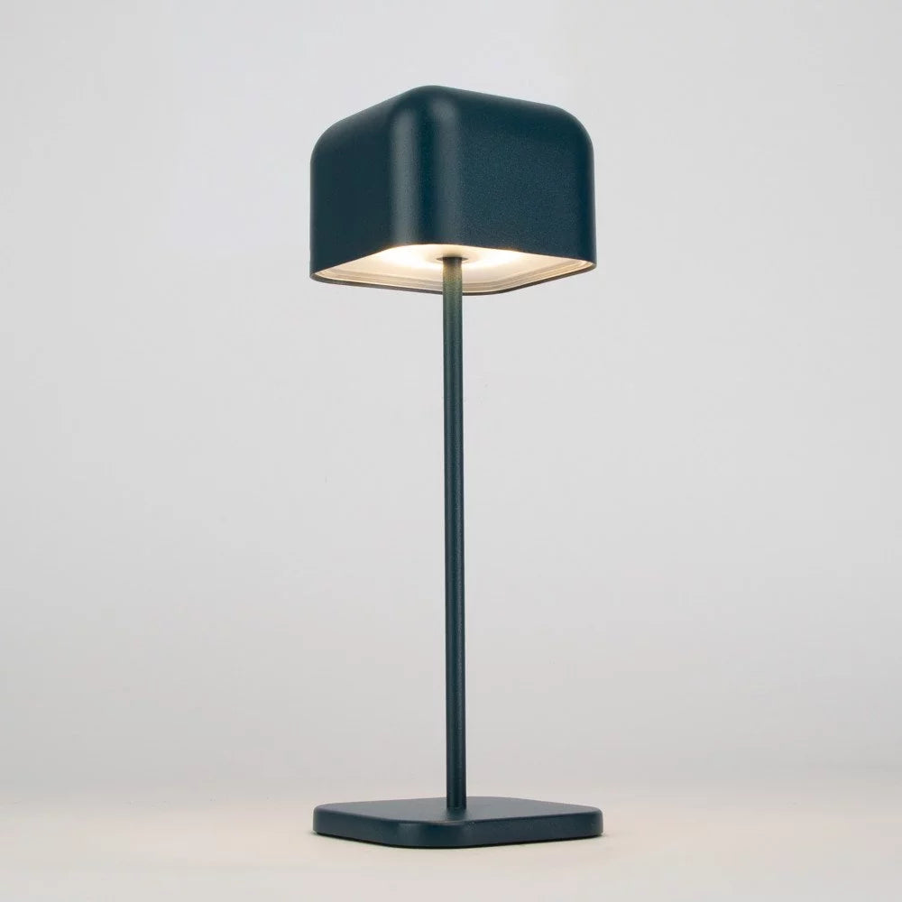 Kabellose Tischlampe Cabo Matt Ozeanblau von unten leuchtend – warmweißes Licht 240 Lumen