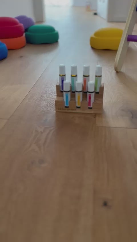 Roll-On Organizer 7 Chakra Eiche handgefertigt – Aufbewahrung ätherische Öle Holz Wellness personalisierbar